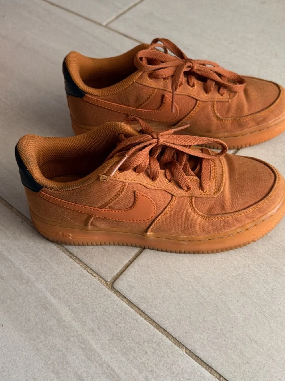 NIKE AIRFORCE 1